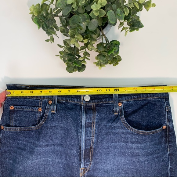 Levi’s 501 Women’s High Rise Button Fly Cutoff Denim Jean Shorts Size 34 - Picture 11 of 11